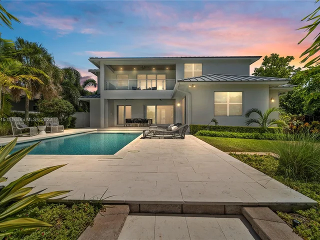 3207 Beacon St, Pompano Beach FL 33062