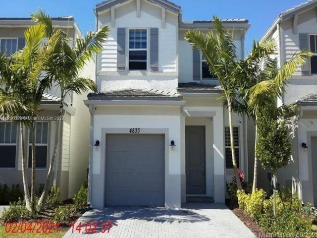 4833 NW 48th Ter, Tamarac FL 33319