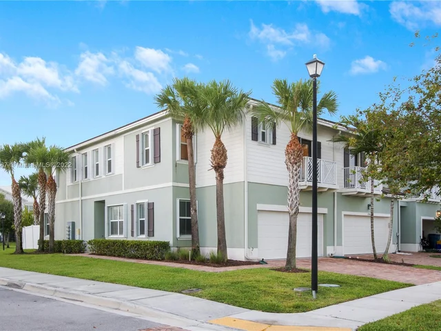 11900 Cypress Key Way # 95, Royal Palm Beach FL 33411