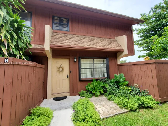 6211 SW 116th Pl # H, Miami FL 33173