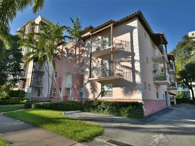 29 Santillane Ave # 4, Coral Gables FL 33134