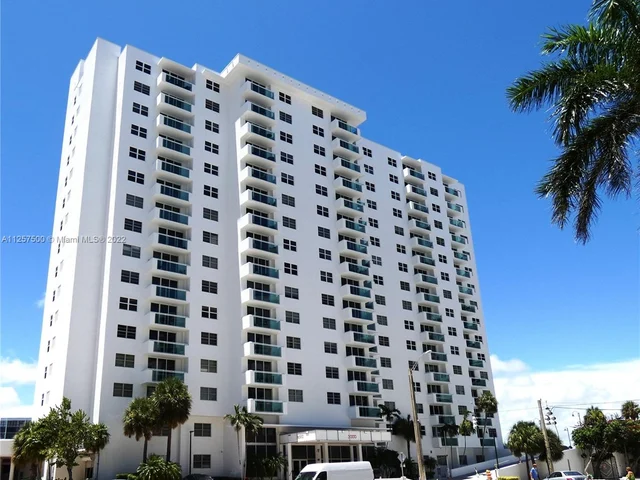 3000 S Ocean Dr # 112, Hollywood FL 33019