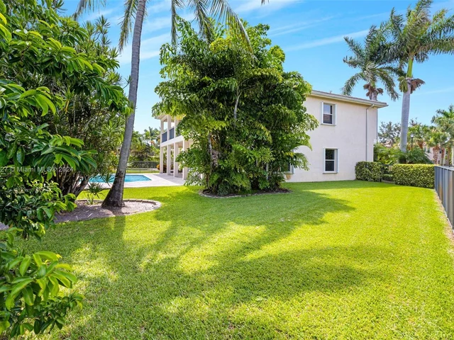 8530 Skybar Lake Cv, Boynton Beach FL 33473