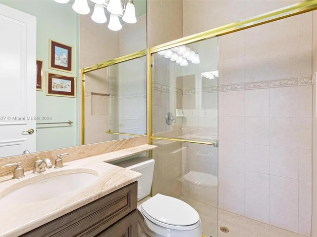 8530 Skybar Lake Cv, Boynton Beach FL 33473