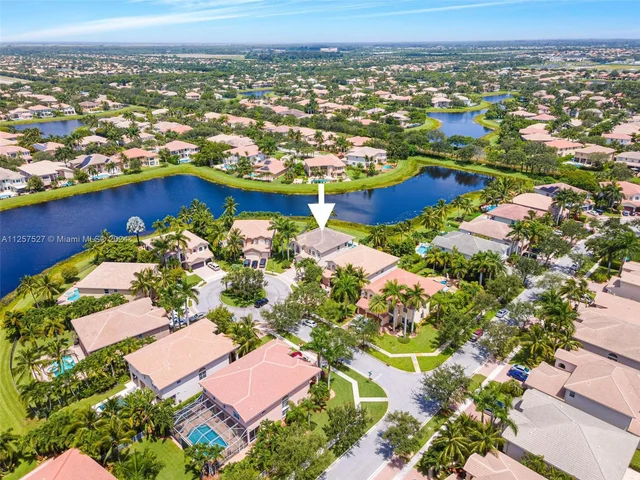 8530 Skybar Lake Cv, Boynton Beach FL 33473