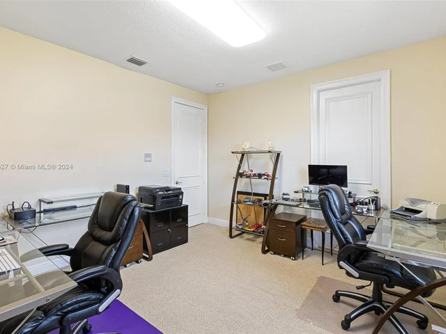 8530 Skybar Lake Cv, Boynton Beach FL 33473