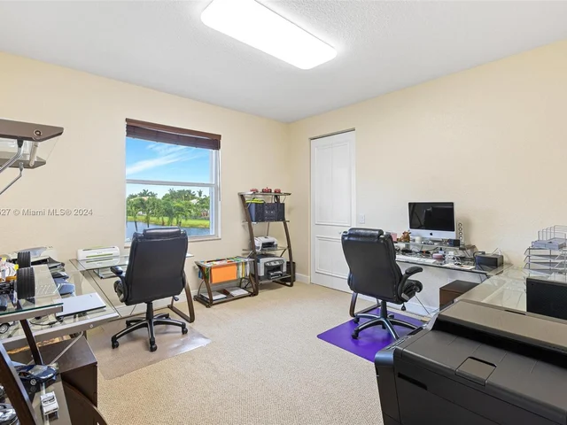 8530 Skybar Lake Cv, Boynton Beach FL 33473