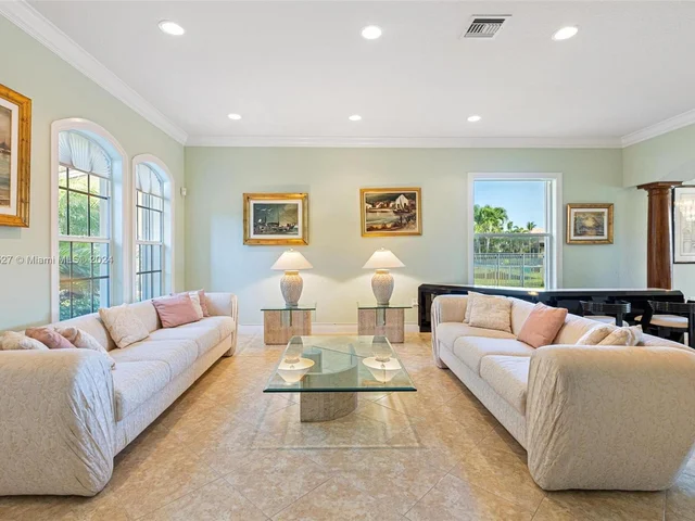 8530 Skybar Lake Cv, Boynton Beach FL 33473