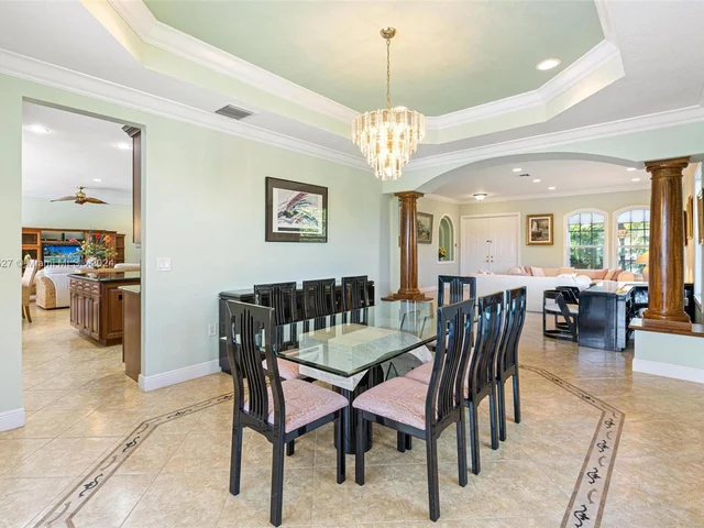 8530 Skybar Lake Cv, Boynton Beach FL 33473