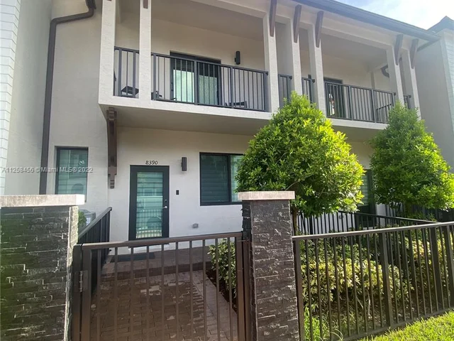 8390 NW 51st Ter # 8390, Doral FL 33166