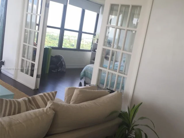 780 NE 69th St # 2010, Miami FL 33138
