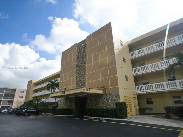 1025 SE 3rd Ave # 102, Dania Beach FL 33004