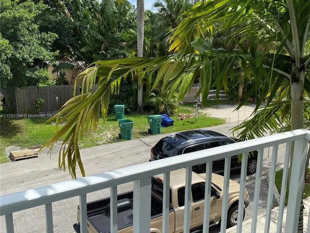 2610 NE 213 # 100, Aventura FL 33180