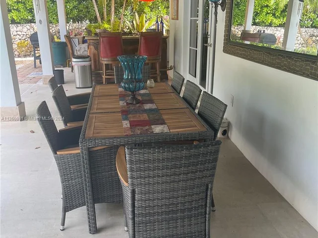 13960 Old Cutler Rd, Palmetto Bay FL 33158