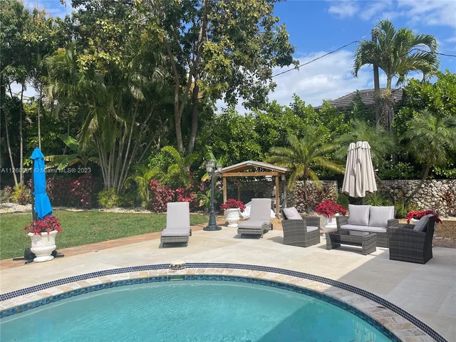 13960 Old Cutler Rd, Palmetto Bay FL 33158