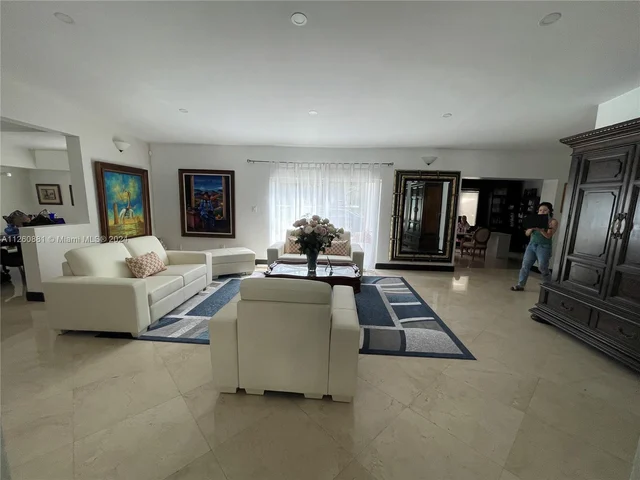 13960 Old Cutler Rd, Palmetto Bay FL 33158