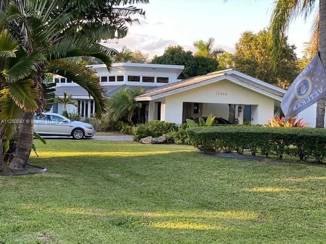 13960 Old Cutler Rd, Palmetto Bay FL 33158