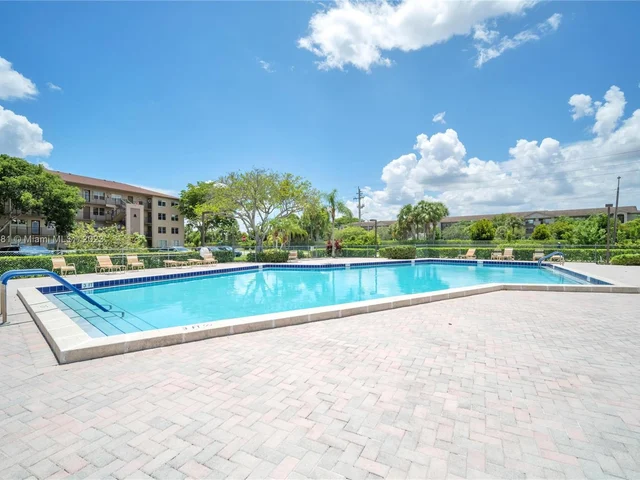 551 SW 135th Ave # 308B, Pembroke Pines FL 33027