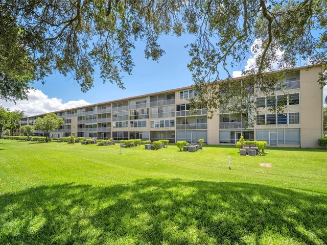 551 SW 135th Ave # 308B, Pembroke Pines FL 33027