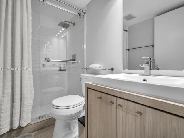 551 SW 135th Ave # 308B, Pembroke Pines FL 33027