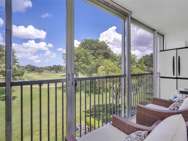 551 SW 135th Ave # 308B, Pembroke Pines FL 33027