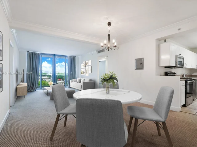 401 69th St # 313, Miami Beach FL 33141