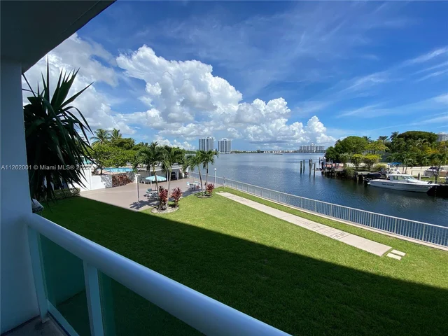 2841 NE 163rd St # 207, North Miami Beach FL 33160