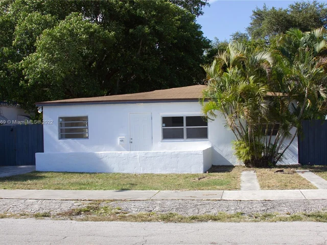 2225 Taylor St, Hollywood FL 33020