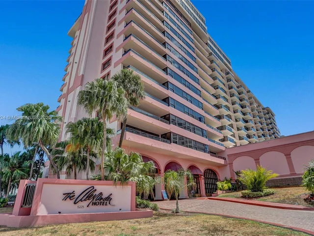 5225 Collins Ave # 1016, Miami Beach FL 33140