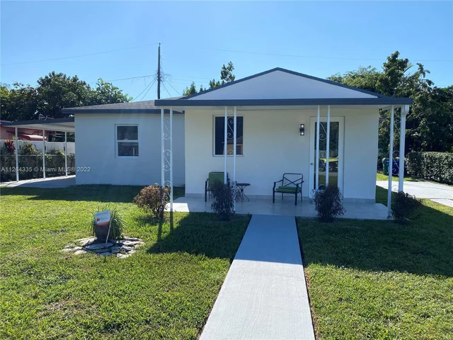 532 NW 100th St, Miami FL 33150