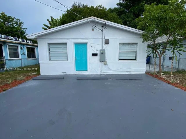 410 NW 9th St, Hallandale Beach FL 33009