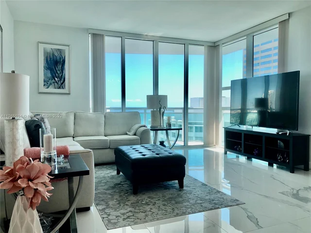 950 Brickell Bay Dr # 2011, Miami FL 33131