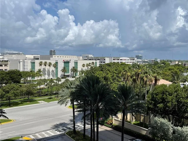 19501 W Country Club Dr # 611, Aventura FL 33180