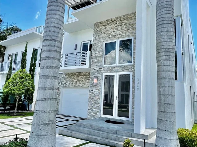 3349 NW 84th Ct, Doral FL 33122