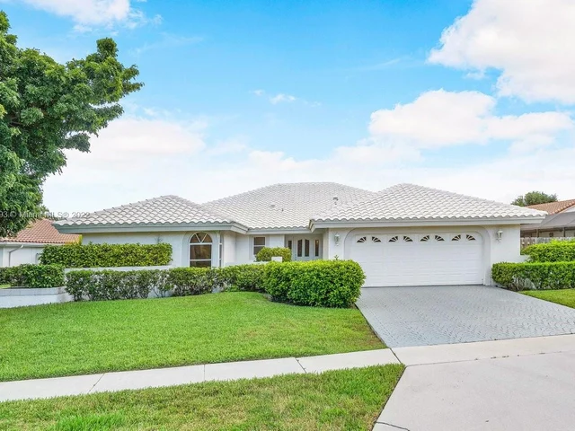 5134 Deerhurst Crescent Cir, Boca Raton FL 33486