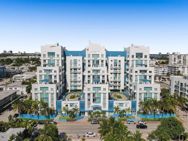 7600 Collins Ave # 913, Miami Beach FL 33141