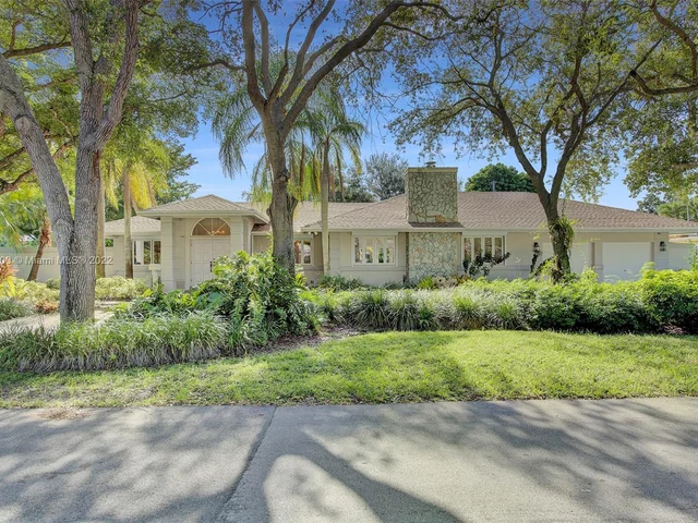 13540 SW 74th Pl, Pinecrest FL 33156