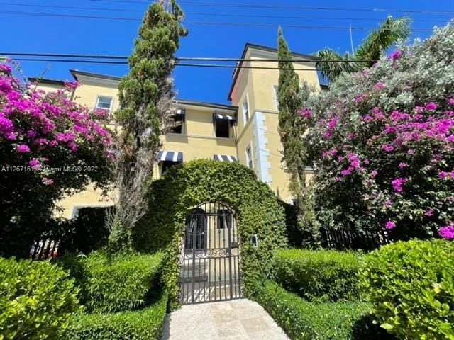 4812 Pine Tree Dr # 207, Miami Beach FL 33140