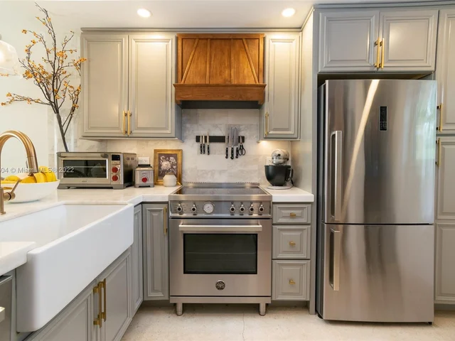 5431 NE 25th Ave # 101B, Fort Lauderdale FL 33308