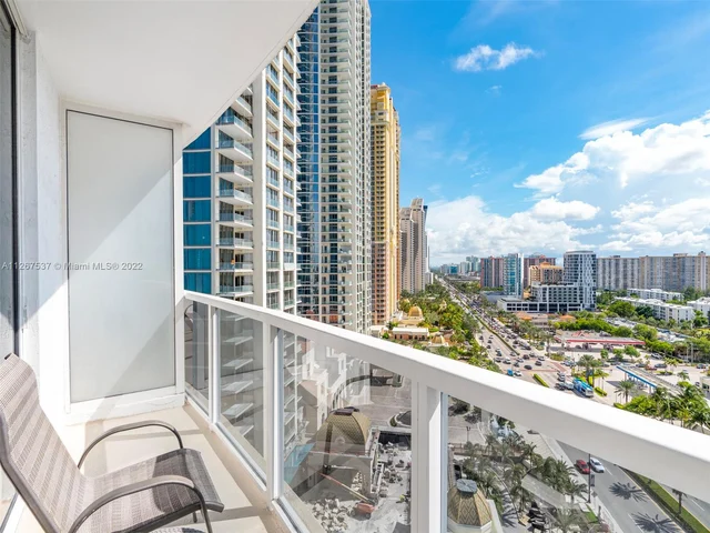 18001 Collins Ave # 1418, Sunny Isles Beach FL 33160