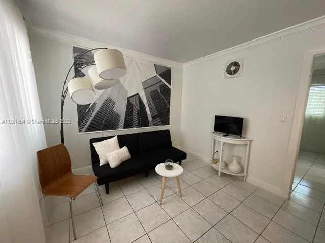 1014 Salzedo St # 208, Coral Gables FL 33134