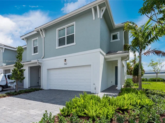 542 Parsons Way, Deerfield Beach FL 33442