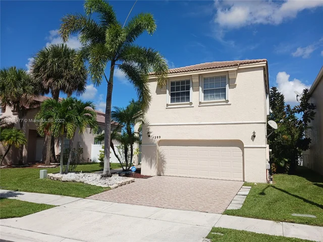 1289 NW 159th Ave, Pembroke Pines FL 33028