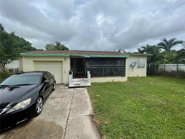 1531 NE 118th St, Miami FL 33161
