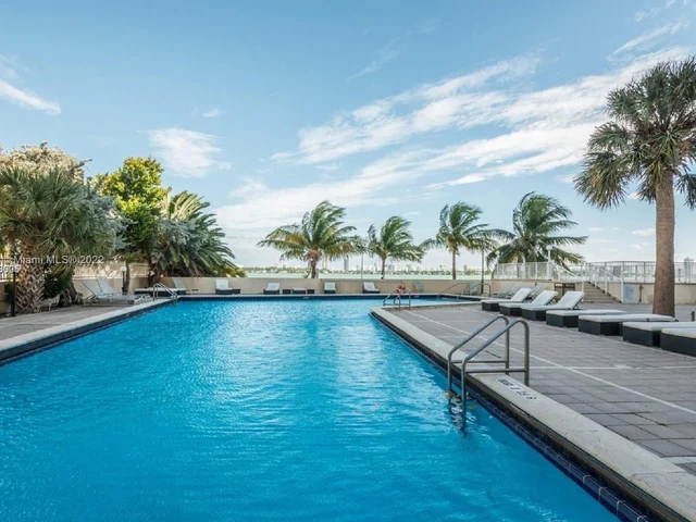 7545 E Treasure Dr # 3B, North Bay Village FL 33141