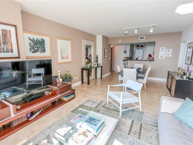 325 S Biscayne Blvd # 3026, Miami FL 33131