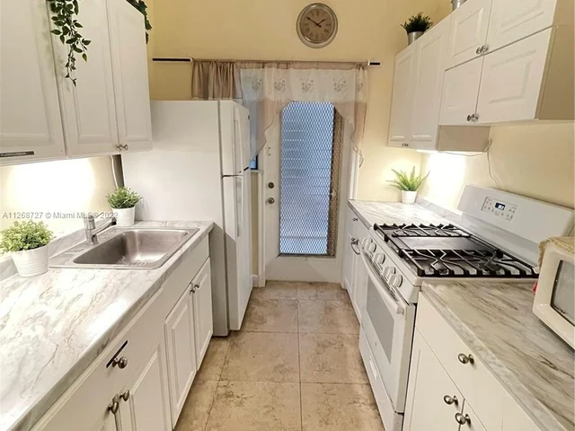 1141 Meridian Ave # 6, Miami Beach FL 33139