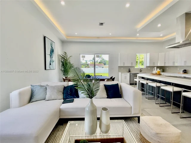 6530 SW 42nd St, Miami FL 33155