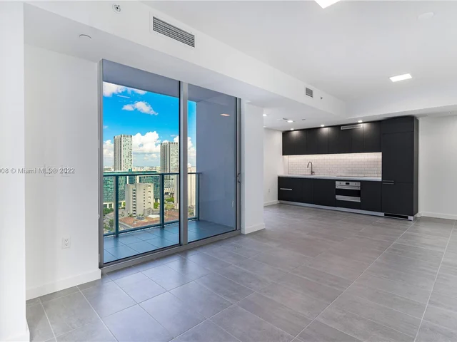 227 NE 2ND ST # 2802, Miami FL 33132