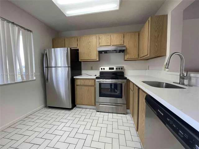 8620 N Sherman Cir # 502, Miramar FL 33025